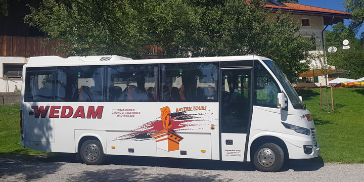 Kleinbus der Wedam Bus GmbH